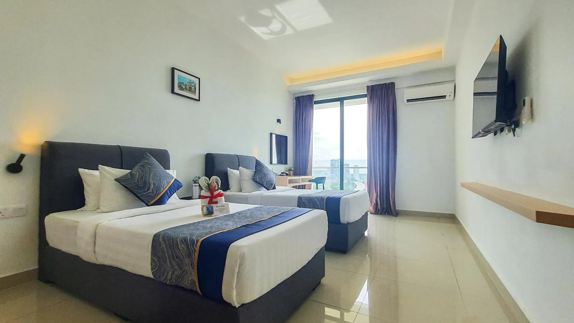 Swan Garden Resort Hotel Malacca 4*,